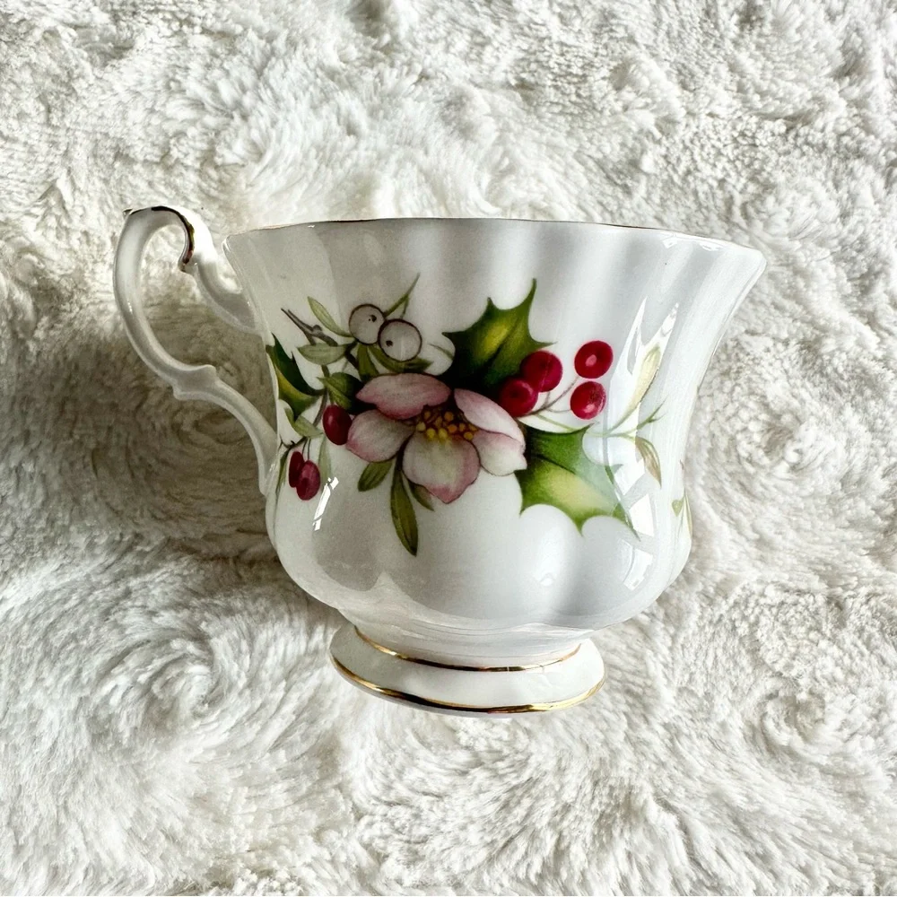 Vintage Royal Albert Teacup Flower of the Month December Christmas Rose 1970 Vtg